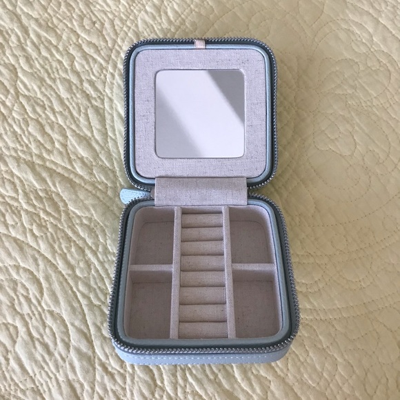 Mark & Graham Small Vegan Leather Travel Jewelry Case Aqua - Picture 6 of 9